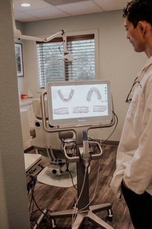 Sparks dentist Dr Kanellis working on iTero Element at Kanellis Family Dentistry