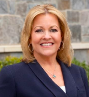 Claudia MacDonald: Recognized by BestAgents.us as a 2025 Top Agent