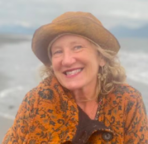 Holly Shirk: Recognized by BestAgents.us as a 2025 Top Agent