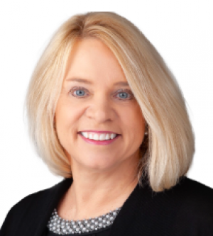 Lisa McKinster, Recognized by BestAgents.us as a 2025 Top Agent 