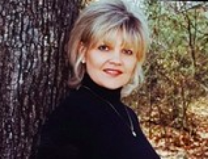 Shelia Maxwell, RN: A Lifelong Commitment to Patient Care at UAMS Medical Center