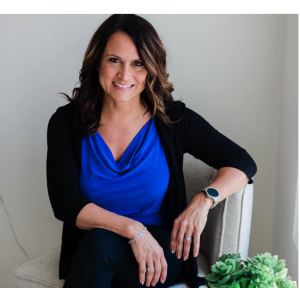 Amy Grafenstein, Recognized by BestAgents.us as a 2025 Top Agent