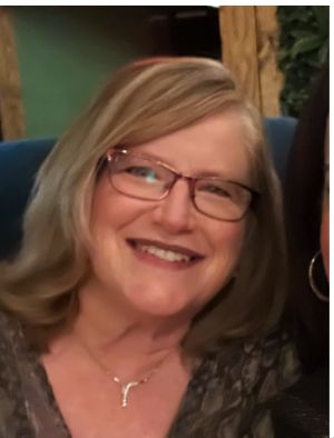 Marianne Combs, Recognized by BestAgents.us as a 2025 Top Agent 