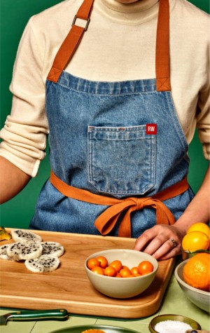 ReedWorth Brings Stylish and Comfy Aprons to Every Indian Kitchen”