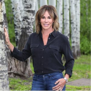 Lisa Blake, Recognized by BestAgents.us as a 2025 Top Agent 