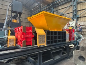 Double shaft shredder