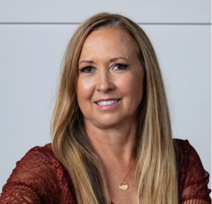 Lori Hillman: Recognized by BestAgents.us as a 2025 Top Agent