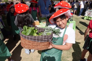 Green Our Planet s Student Run Farmers Market 15