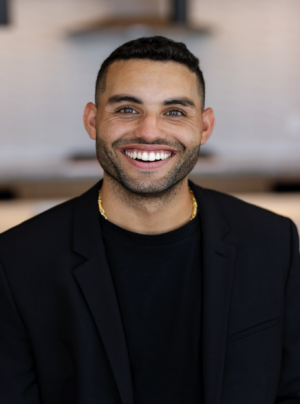 Jonathan Vizcaino, Recognized by BestAgents.us as a 2025 Top Agent 