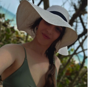 Emily Roberts, Recognized by BestAgents.us as a 2025 Top Agent 