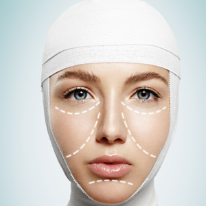 Surgeon preparing patient for body contouring surgery at EDEN Aesthetics Clinic