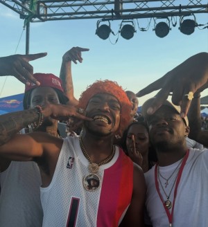 8A95A375 FA2B 4844 8425 9F628A921634