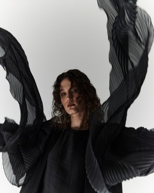 HEM by Parisa Hemmati Redefines the Modern Abaya Through Minimalist Luxury