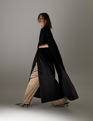 HEM by Parisa Hemmati Redefines the Modern Abaya Through Minimalist Luxury