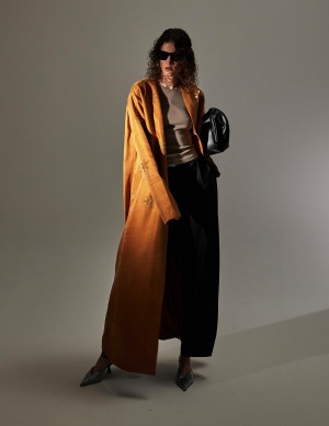 HEM by Parisa Hemmati Redefines the Modern Abaya Through Minimalist Luxury