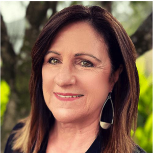 Terra Riggio: Recognized by BestAgents.us as a 2025 Top Agent