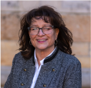 Beckie Palmer: Recognized by BestAgents.us as a 2025 Top Agent