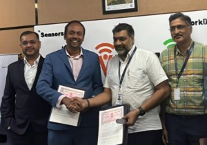 From left to right: Mr Anoop Raj, managing director of GKK India; Ts Dr Gajendra Balasingha