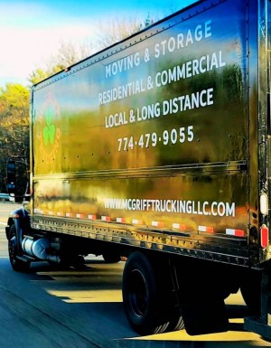 Long distance moving truck