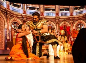 Harleen Rekhi as Draupadi along with Puneet Issar as Duryodhan.