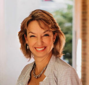 Justine Dennis McPhee, Recognized by BestAgents.us as a 2025 Top Agent 