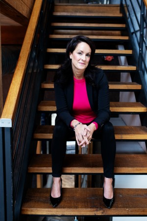 Lisa Stamper is a 7-figure intuitive business strategist