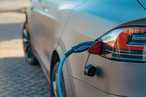 Veritas Global Protection Launches Specialized Electric Vehicle Service Contracts to Meet Growing EV Demand