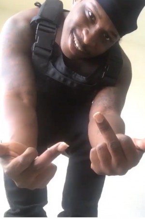 237FCDDE E81C 4858 95C0 7CB51D9B1AAB 1