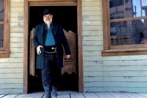 Ray Buffer as Frank Beatty