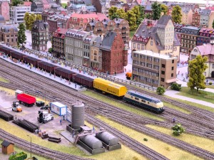 Small Worlds Image 01 City Wide