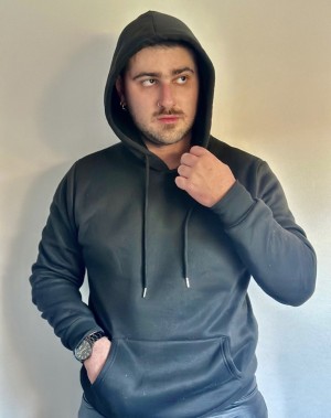 Dubai's Hair Maestro: How Atakan Romano Glamhairartist Became the Royal Stylist at 16