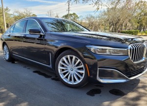 Luxury BMW Limo Sedan In Jacksonville
