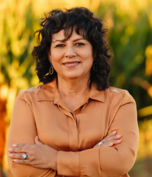 Lourdes Santa Ana, Recognized by BestAgents.us as a 2025 Top Agent