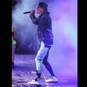 Crystal de Seda Shines Before 300,000 at Plaza Venezuela in a Night of Sound, Identity, and Urban Artistry