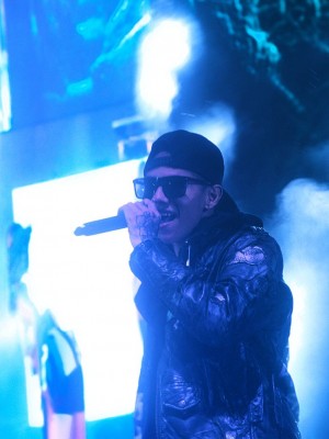 Crystal de Seda Shines Before 300,000 at Plaza Venezuela in a Night of Sound, Identity, and Urban Artistry