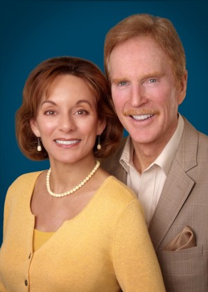 Bonnie Harvey & Michael Houlihan - Founders of Barefoot Wine & New York Times Bestselling Authors of The Barefoot Spirit - How Hardship, Hustle, and Heart Built America