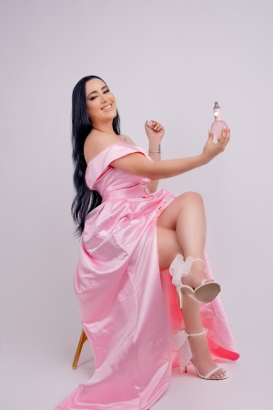 Viviane Bernal: The Latina Entrepreneur Taking Over TikTok with Luxury Arabic Perfumes