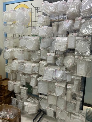 High-quality resin art & candle-making supplies, delivered pan-India by ArtOrnate.