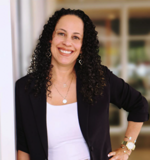 Shelley Broussard, Recognized by BestAgents.us as a 2025 Top Agent 