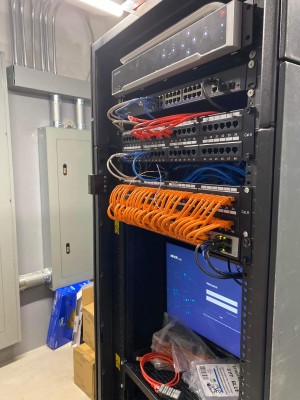 Commercial IT rack