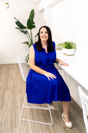 Karen Dauncey 0482 1