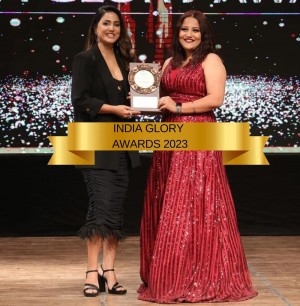 Founder of HD Makeover, Pooja, Honored with the Prestigious India Glory Awards by Hina Khan