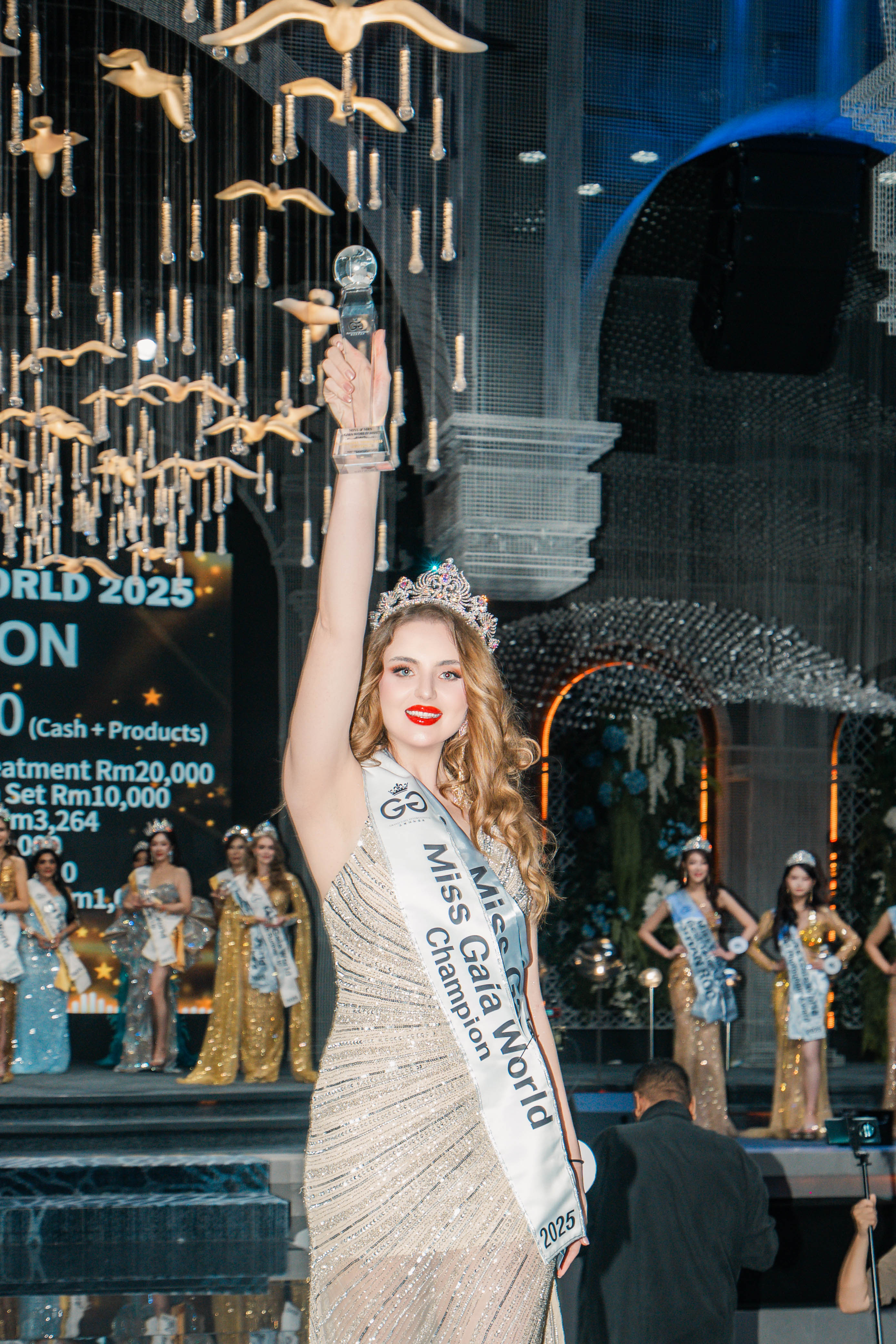 Miss Gaia Champion Maryna Karpeka of Ukraine