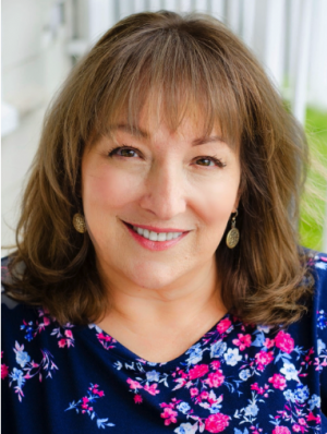 Tracy Mancini Burgess, Recognized by BestAgents.us as a 2025 Top Agent 