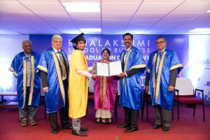 Dr. (Mrs.) Thangam Meganathan addressing the Graduands