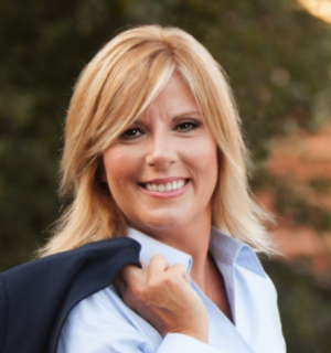 Shawna Moore, Recognized by BestAgents.us as a 2025 Top Agent