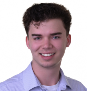 Logan Brady, Recognized by BestAgents.us bas a 2025 Top Agent 