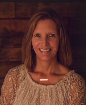 Suehzen Mosley, Recognized by BestAgents.us as a 2025 Top Agent 