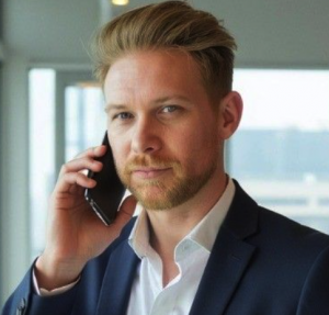 Dustin Williams, Recognized by BestAgents.us as a 2025 Top Agent 