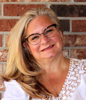 Joanne Griffin, Recognized by BestAgents.us as a 2025 Top Agent 